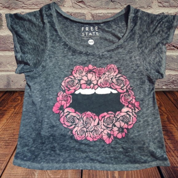 Free State Tops - 😘Free State gray distressed crop top